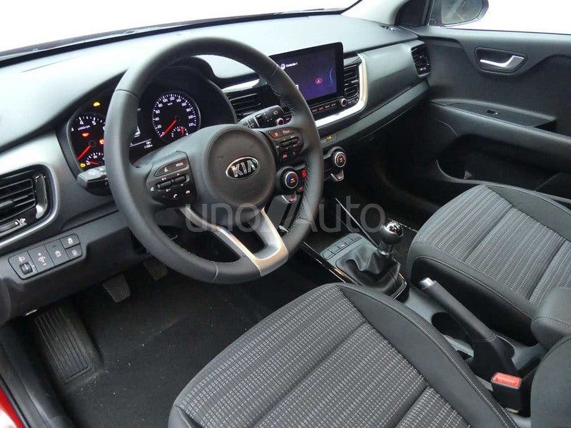 1.0 T-GDi 74kW (100CV) MHEV MT Drive