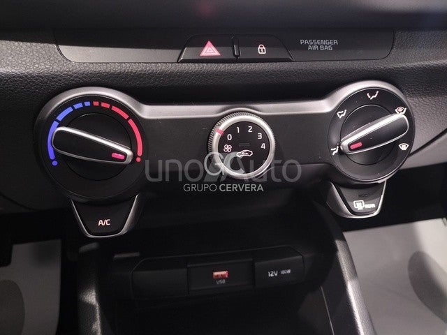 Stonic 1.0 T-GDi MHEV Drive 100 DCT