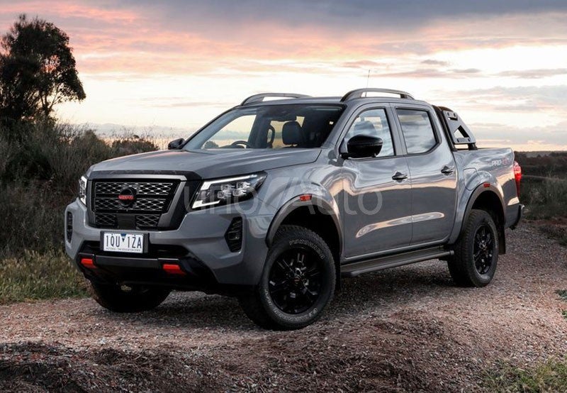 NISSAN 