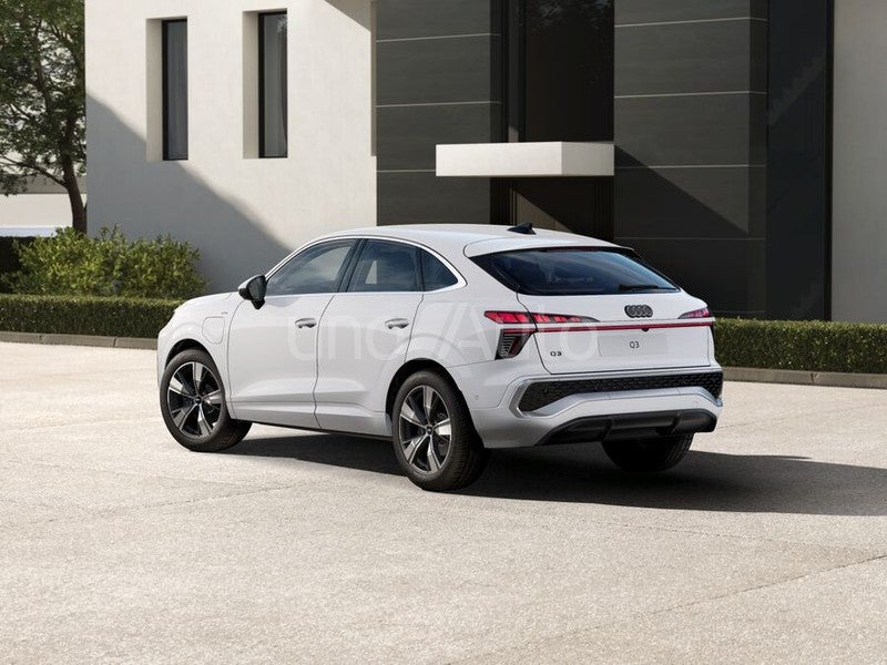 Q3 Sportback e-hybrid S line S tronic 200kW