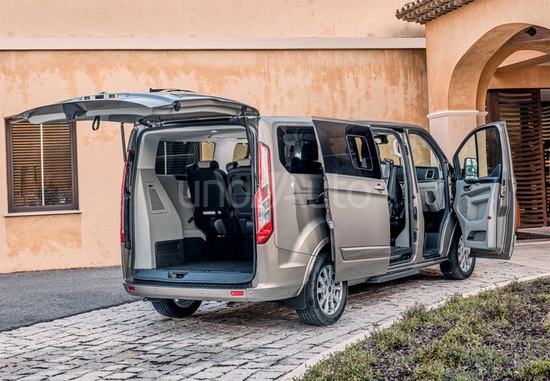 E-Tourneo Custom Sport 210kW