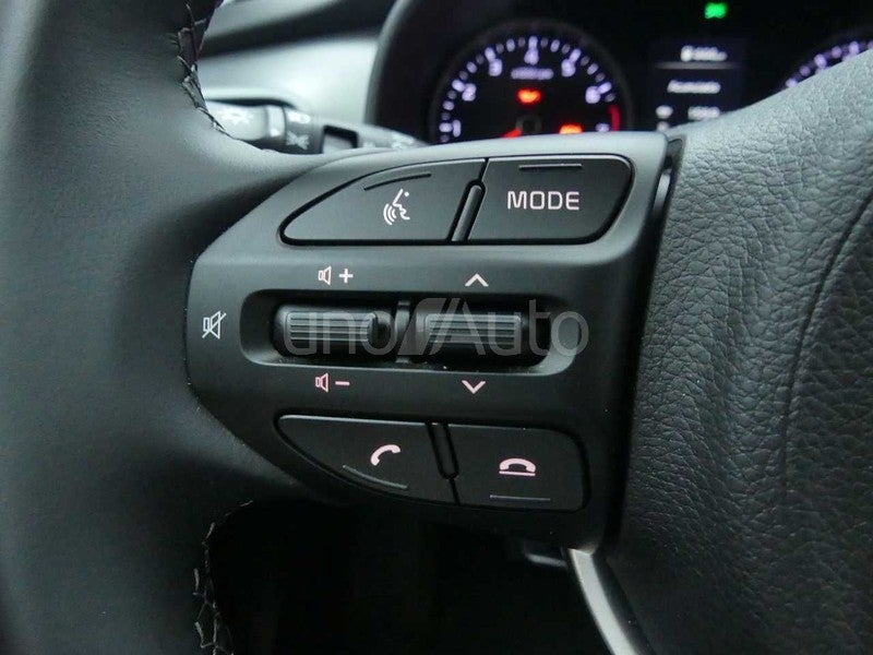 1.0 T-GDi 74kW (100CV) MHEV MT Drive