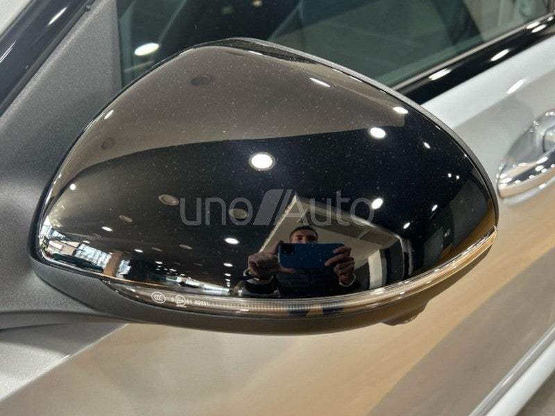 300 e con tecnología híbrida EQ