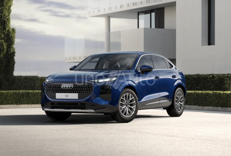 Q3 Sportback e-hybrid Business S tronic 200kW