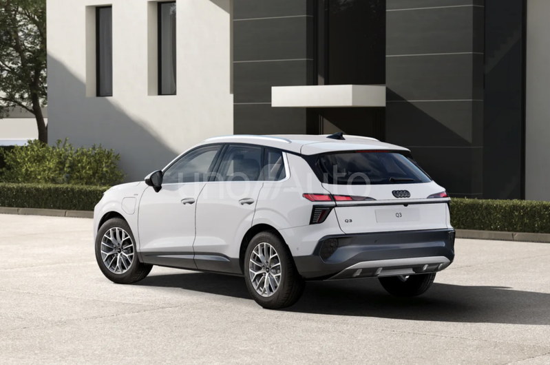 Q3 e-hybrid Business S tronic 200kW