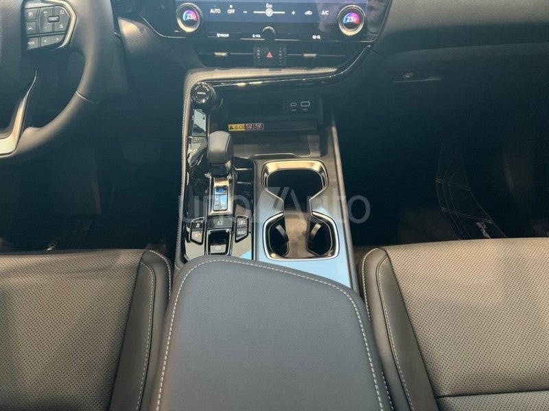 NX 450h+ Premium+ 4WD