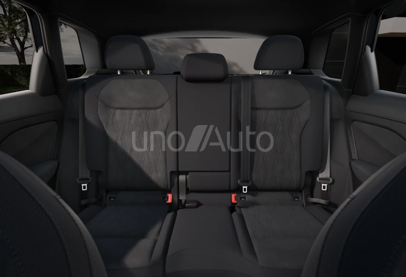 Q3 e-hybrid Black Line S tronic 200kW