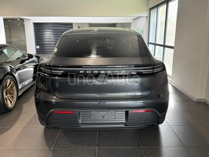 Macan 4