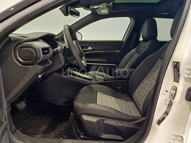 Avenger 1.2 Ehybrid Overland 145 4xe