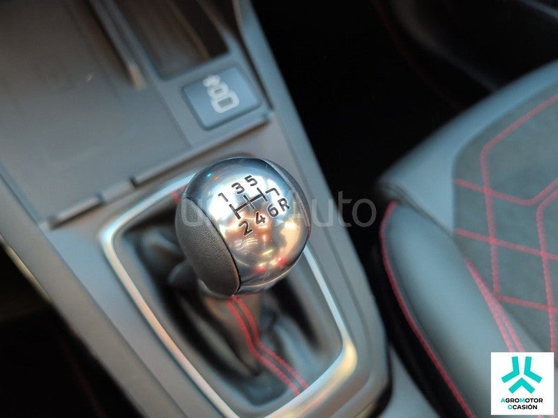 1.0 EcoBoost 125cv ST-Line X MHEV