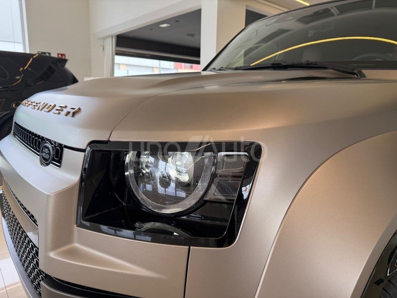 Defender 110 4.4 V8 MHEV Octa AWD Aut. 635