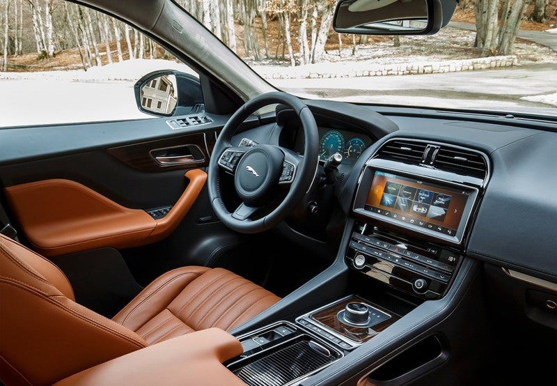 F-Pace 2.0i4D Portfolio RWD 163