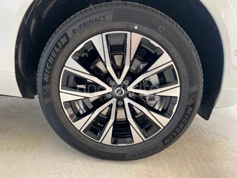 2.0 B5 G AWD Plus Dark Auto