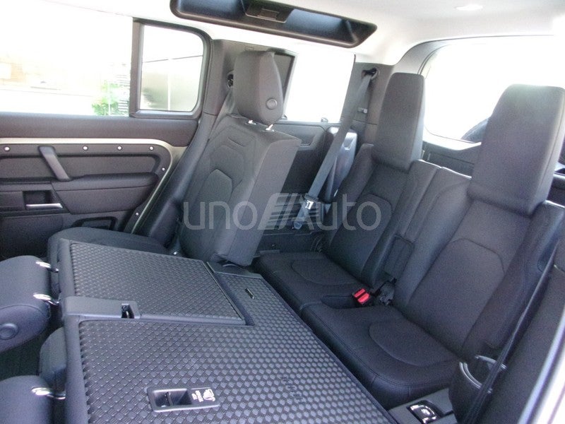 Defender 110 3.0D l6 MHEV X-Dynamic SE AWD Aut. 250