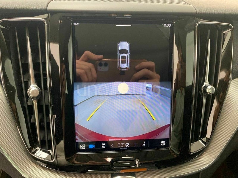 2.0 T6 AWD Recharge Plus Dark Auto