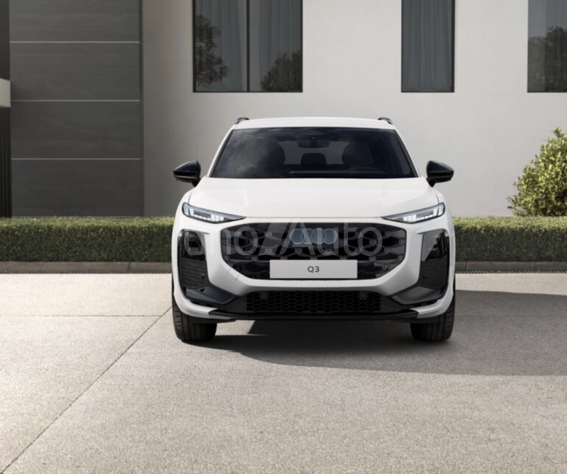 Q3 e-hybrid Black Line S tronic 200kW