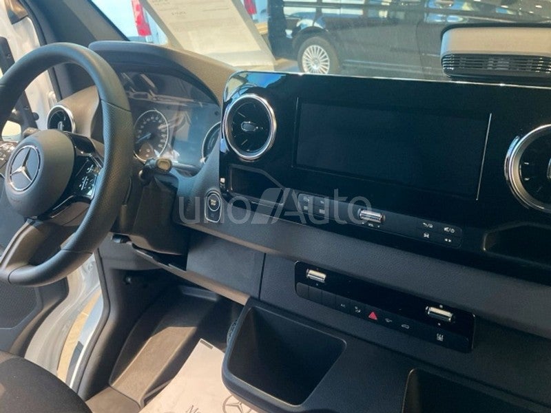eSprinter Furgón 320 Medio Pro