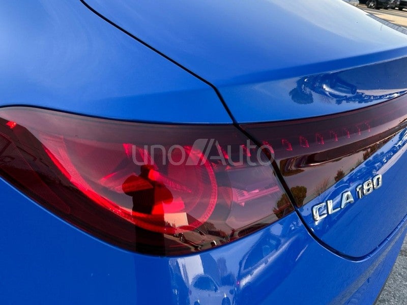 CLA CLA 180 con tecnología híbrida