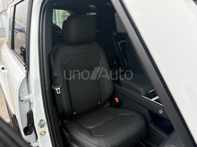 Defender 110 3.0D l6 MHEV X-Dynamic SE AWD Aut. 250