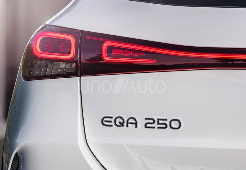 EQA 300 4matic