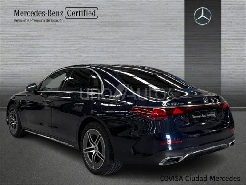 CLASE E 300 de berlina con tecnología híbrida EQ