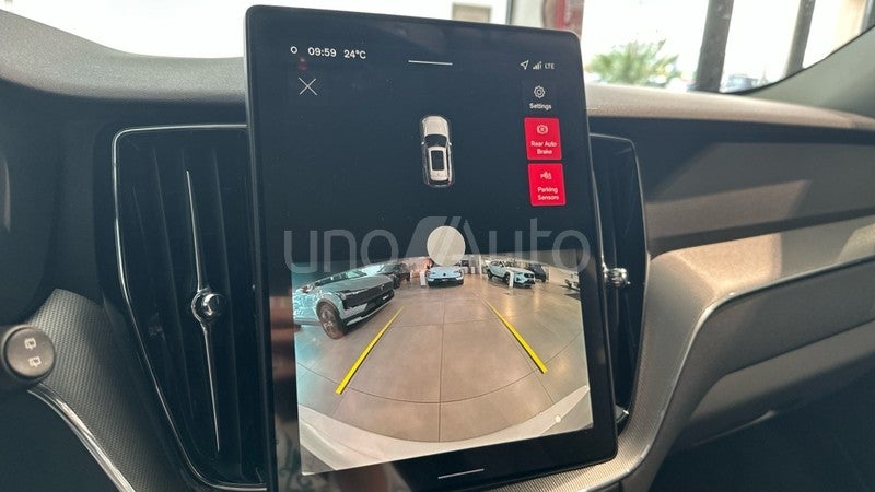 XC60 2.0 B5 P MHEV CORE AUTO 4WD 250 5P