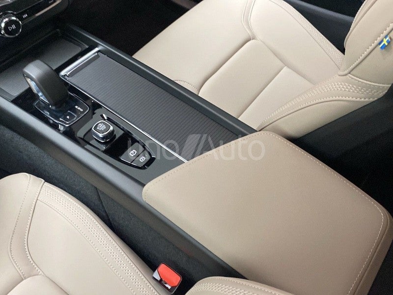 2.0 B5 G MHEV Core Auto AWD