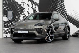 PORSCHE Macan 4