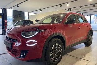 FIAT 600 600e 115kw 54kwh Red