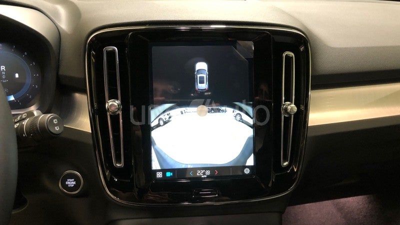 XC40 2.0 B3 MHEV CORE DCT 163 5P