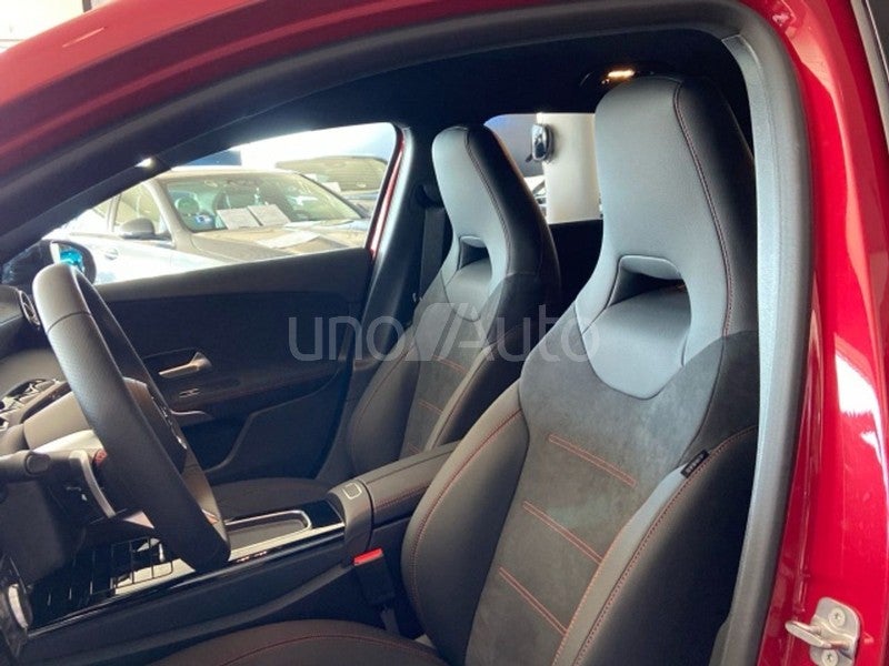 250 e Compacto con tecnología híbrida EQ