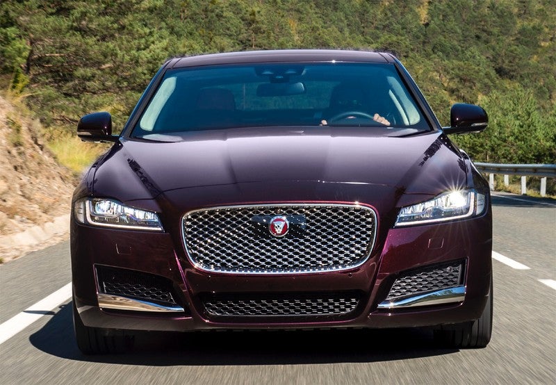 XF 2.0i4D Prestige AWD Aut. 180
