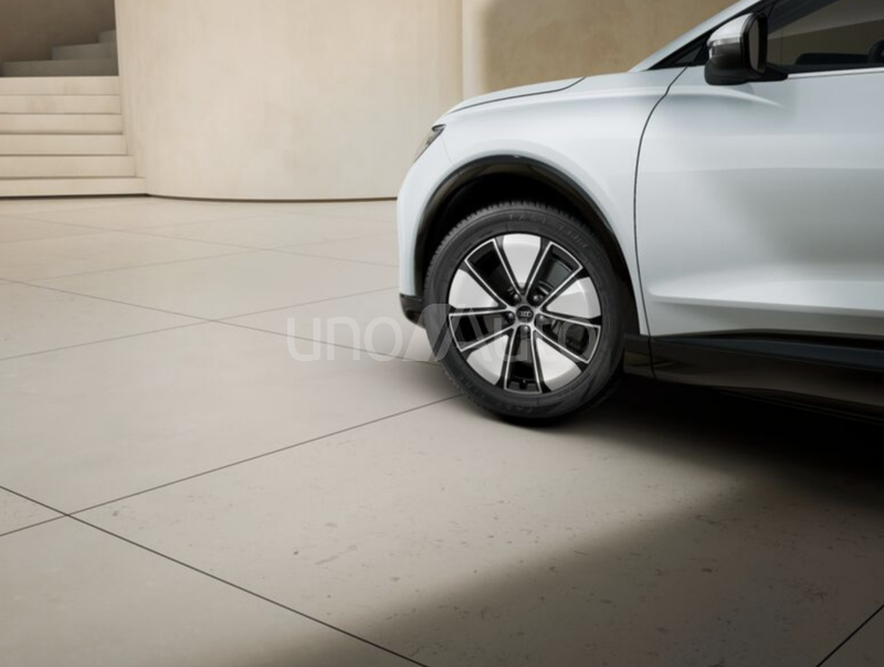 Q4 e-tron performance Advanced 210kW 82KWh