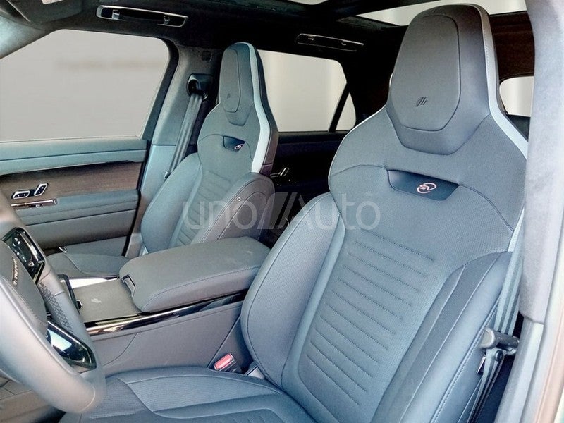 4.4 V8 635 PS AWD Auto MHEV SV