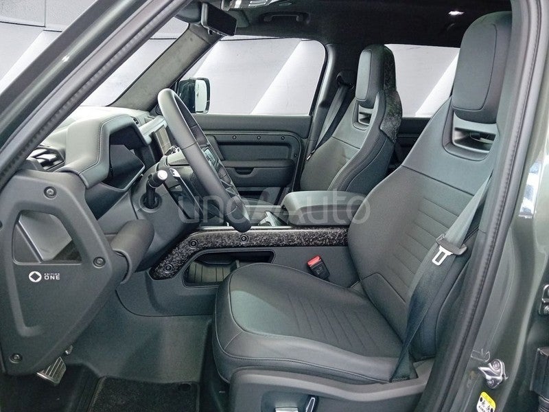 LAND-ROVER Defender 4.4 V8 635 Octa Edition One 110 Auto 4WD